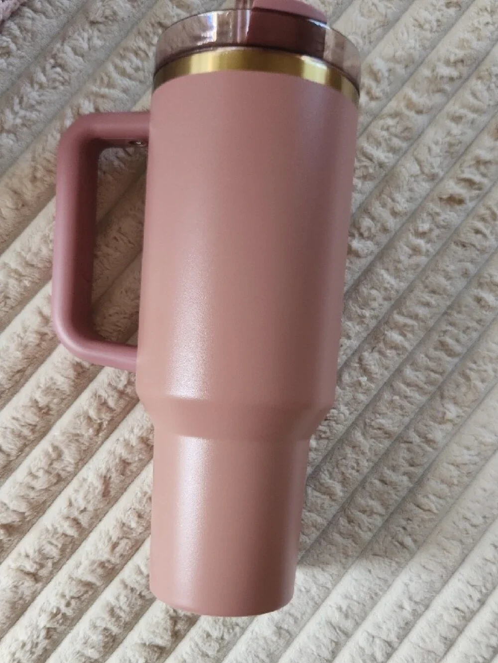 Stanley Antique Pink 40 Oz - Picture 2 of 5